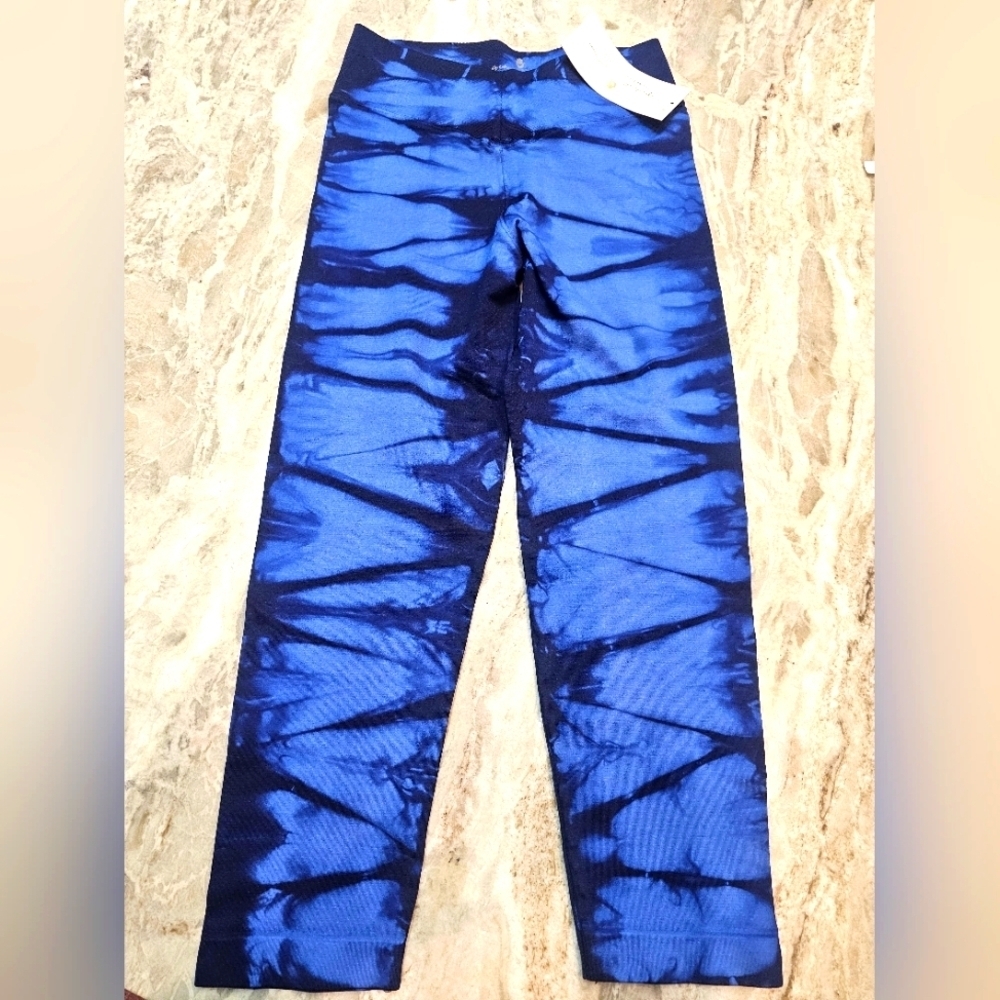 NWT Spiritual Gangster XS/S Blue Tie-Dye Cropped Leggings Yoga Pants Made in USA